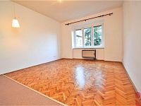 Pronájem bytu 1kk 32m2 po rekonstrukci, P4 Nusle, Sdružení, nezařízen