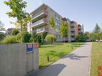 Pronájem garážového stání 14m2. P4 Chodov, ul. Babická - fotografie