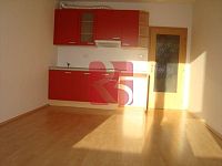 Pronájem 1kk P4 Kunratice, ul. Pod Haltýřem, novostavba, sklep