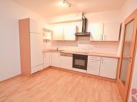 Pronájem bytu 2kk 57m2, P9 Vysočany, ul. Pod Harfou, novostavba, balkón, garážové stání