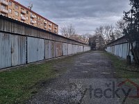 Pronájem garážového stání 20 m2 v areálu, vjezd z ulice Bezová, Praha 4 - Braník  - 20241218_160840.jpg