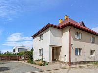 Prodej dvougeneračního rodinného domu s garáží a zahradou 905 m2  Jesenice u Prahy - Foto 2