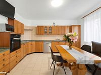 Prodej dvougeneračního rodinného domu s garáží a zahradou 905 m2  Jesenice u Prahy - Foto 7