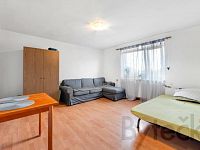 Prodej dvougeneračního rodinného domu s garáží a zahradou 905 m2  Jesenice u Prahy - Foto 20