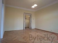 Pronájem bytu 3kk 90 m2, Trojická ul., Praha 2, metro Karlovo nám._tram. Palackého 5 min. pěší chůz - 6f076ee0-2f48-4c57-a8b1-7facf780ad9b.jpeg