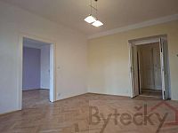 Pronájem bytu 3kk 90 m2, Trojická ul., Praha 2, metro Karlovo nám._tram. Palackého 5 min. pěší chůz - 86592439-170f-41a9-93d9-51eac2420f17.jpeg