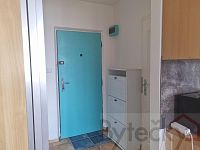 Pronájem bytu 0+1/L  s lodžií a sklepem, sídliště Kamýk - Foto 5