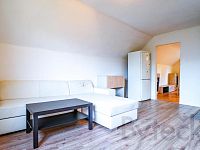 Patrový rodinný dům s pozemkem 482 m2, obec Pyšely - (7) Dum Pysely 9.jpg