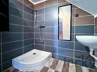 Patrový rodinný dům s pozemkem 482 m2, obec Pyšely - (7) Dum Pysely 16.jpg