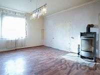Patrový rodinný dům s pozemkem 482 m2, obec Pyšely - (7) Dum Pysely 4.jpg