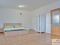 Dům se 7 apartmány, zahradou a parkovištěm - Růžová okr. Děčín - Foto video nemovitostí Růžová 15.jpg