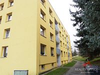 Slunný byt 1+1 na klidném místě u parku v Jílovém