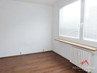 Zrekonstruovaný byt 1+1 na klidném místě v Děčíně - Želenicích - Foto 4