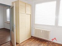 Zrekonstruovaný byt 1+1 na klidném místě v Děčíně - Želenicích - Foto 9