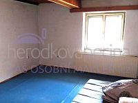 Prodej rodinného domu 6+kk s velkou zahradou o celkové výměře 1605 m2 ve Zdislavicích. - 7a1055c7-e1ae-4736-973e-ff90b0728fd5.jpg