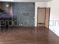 Prostorný RD 6+1 se zastřešenou terasou, garáží, pergolou a zahradou - 5dbcbeaa-075d-41bb-b4be-fb8a315a3b0b.jpg