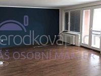 Prostorný RD 6+1 se zastřešenou terasou, garáží, pergolou a zahradou - ae224a88-6b1c-426d-8321-cd61fdcd72ab.jpg