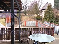 Prostorný RD 6+1 se zastřešenou terasou, garáží, pergolou a zahradou - df305fc9-9599-4412-8098-8fba0a31b4af.jpg