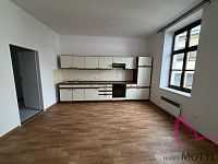 Pronájem bytu 3+kk Šumperk, Radniční - IMG_4008.jpeg