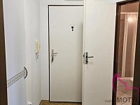 Pronájem bytu 1+1, Králíky, ulice V bytovkách - Chodba2.jpg