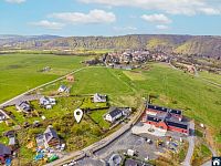 Prodej rovinatého stavebního pozemku v Újezdě nad Zbečnem 