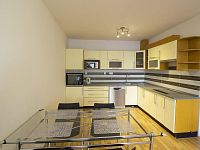 2+kk/B, 55m2, Praha 4, nový,  zařízený