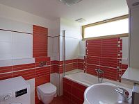 2+kk/L, Praha 8, nový, zařízený - 006.jpg