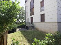 2+kk s terasou a zahrádkou, Vinohrady, zařízený