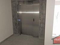 18. Nový podkrovní byt 2+kk, 60,28 m2, Nupaky, Praha východ - Foto 12