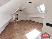 18. Nový podkrovní byt 2+kk, 60,28 m2, Nupaky, Praha východ - Foto 4