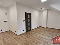 3. Nový byt 1+kk s balkonem, Nupaky, Praha východ - Foto 6