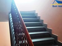 K prodeji bytový dům s prodejnou a další dům jako skladový prostor se sociálním zázemím - Foto 4