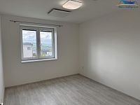 Prodej bytu 3+kk se zahrádkou - Foto 12