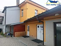 Prodej bytového domu s prodejnou - 3 x byty, prodejna 100 m2 Hlinsko - Foto 3