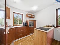 Prodej technologicky vyspělého RD 5+kk, 144 m², pozemek 2 095 m², polosamota, A+ - hf-45.jpg