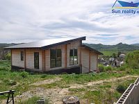 Prodej pozemku o výměře 1197m2 s RD ve fázi hrubé stavby v obci Police u Valašského Meziříčí - DSC_0854.JPG