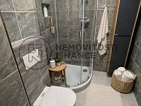 Pronájem prostorného bytu 2+1, o výměře 61,44 m2 s balkonem, Plzeňská ul. České Budějovice - Koupelna