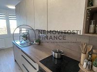 Pronájem prostorného bytu 2+1, o výměře 61,44 m2 s balkonem, Plzeňská ul. České Budějovice - Moderní kuchyně