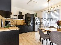 Prodej bytu 3+1, 86 m2 po rekonstrukci OV se zahradou, Dělnická ul., Velešín - 260614_Fotoface_20.jpg