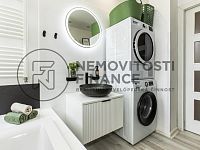 Prodej bytu 3+1, 86 m2 po rekonstrukci OV se zahradou, Dělnická ul., Velešín - 260614_Fotoface_29.jpg