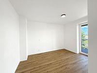 Moderní byt 3+kk s balkonem (4NP), parkovací stání a zahrada, lokalita České Budějovice, K. Lávičky - Ložnice_pohled 1.jpg