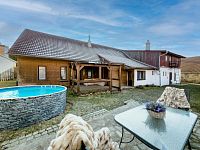 Rodinný dům na Vysočině s jedinečným potenciálem, lokalita Strmilov - Malý Jeníkov - Venkovní pohled zahrada s bazénem