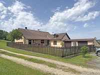 Prodej samostatně stojícího rodinného domu s rozlehlým pozemkem, lokalita Skočice – Lidmovice - IMG_7813 kopie.jpg