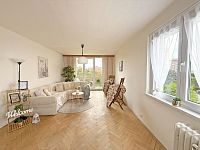 Pěkný a prostorný byt 3+1, 68,8 m². lokalita Plzeň – Doubravka, Na Dlouhých - Obývací pokoj