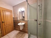 Pronájem garsonky, plocha 28 m², lokalita České Budějovice, Rudolfovská tř. - Koupelna