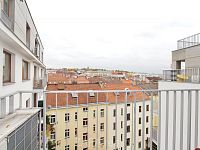 Prodej bytu 3+kk/B/T/G 103 m2, Praha 3 Žižkov, novostavba - Rezidence Park Vítkov - výhled vnitroblok.JPG