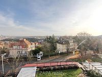 Pronájem 5 kanceláří o ploše 100 m2, Praha 5 Smíchov, nezařízeno