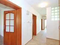 Pronájem 5 kanceláří o ploše 100 m2, Praha 5 Smíchov, nezařízeno - Foto 15