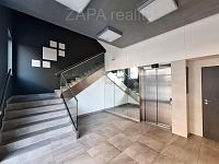 Pronájem byt 2+kk/B+komora 57 m2 + garáž. stání novostavba 5. p. v ul. Honzíkova  P10 Štěrboholy - Foto 19