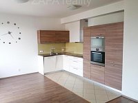 Pronájem 2+kk /B + sklep + garáž 62 m2 8 patro výtah Praha 9 Letňany - Foto 4